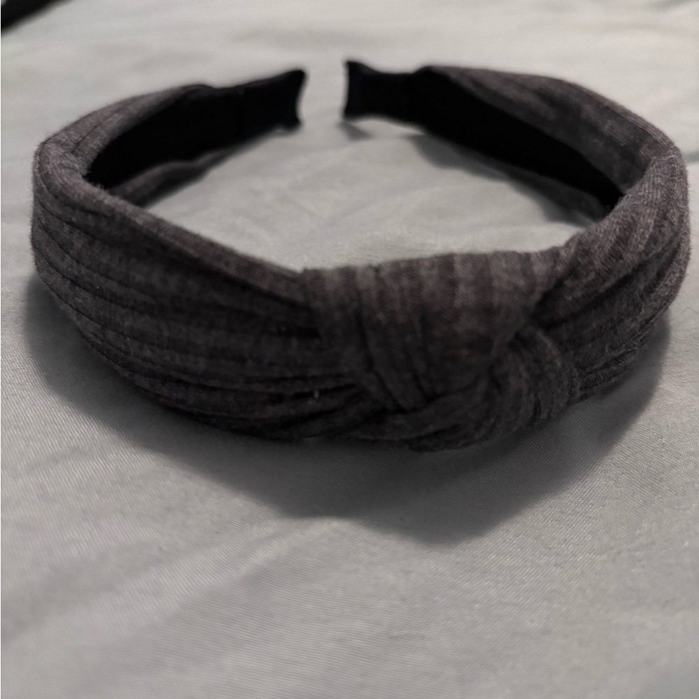 Gray knotted headband - Picture 1 of 2